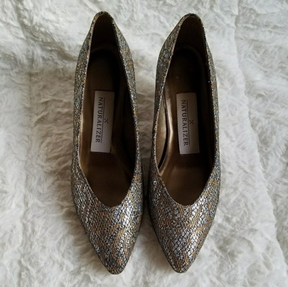 VINTAGE Naturalizer Metallic Brocade leather low heel Pump Sz 6.5